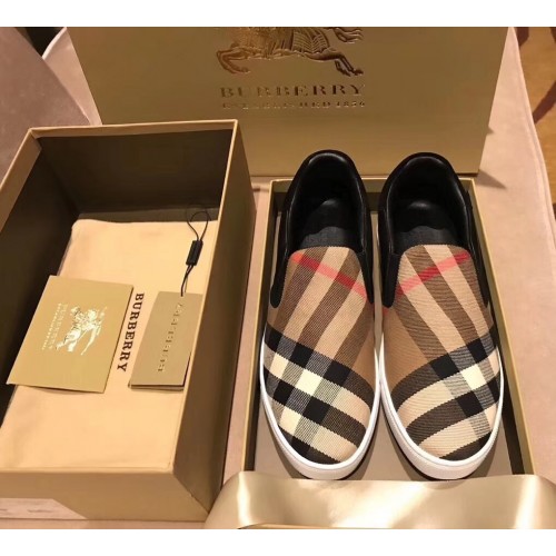 Burberry Shoes 002